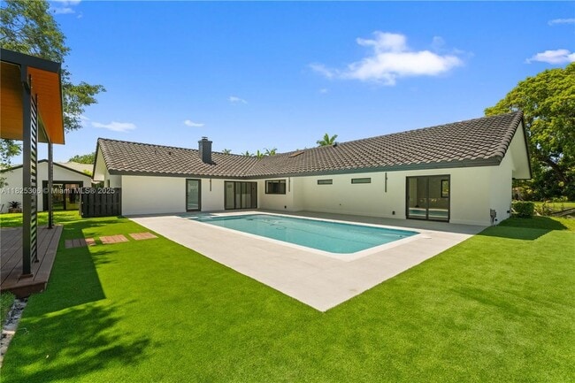 Building Photo - 5020 Hawkhurst Ave