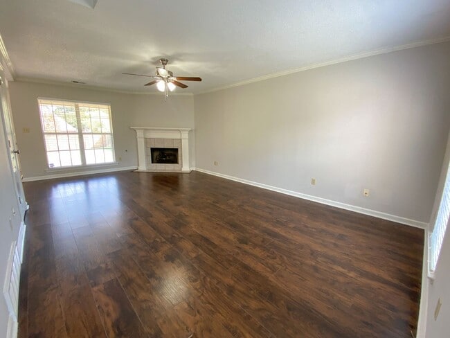 Building Photo - 4 bed, 2.5 bath house in Olive Branch