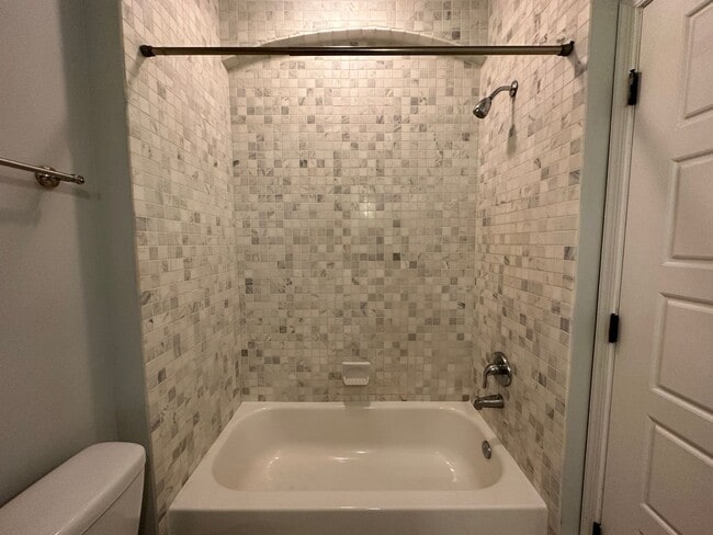 Building Photo - Charming 3 Bedroom/2.5 Bathroom Townhome in Fells Point, Baltimore, MD!