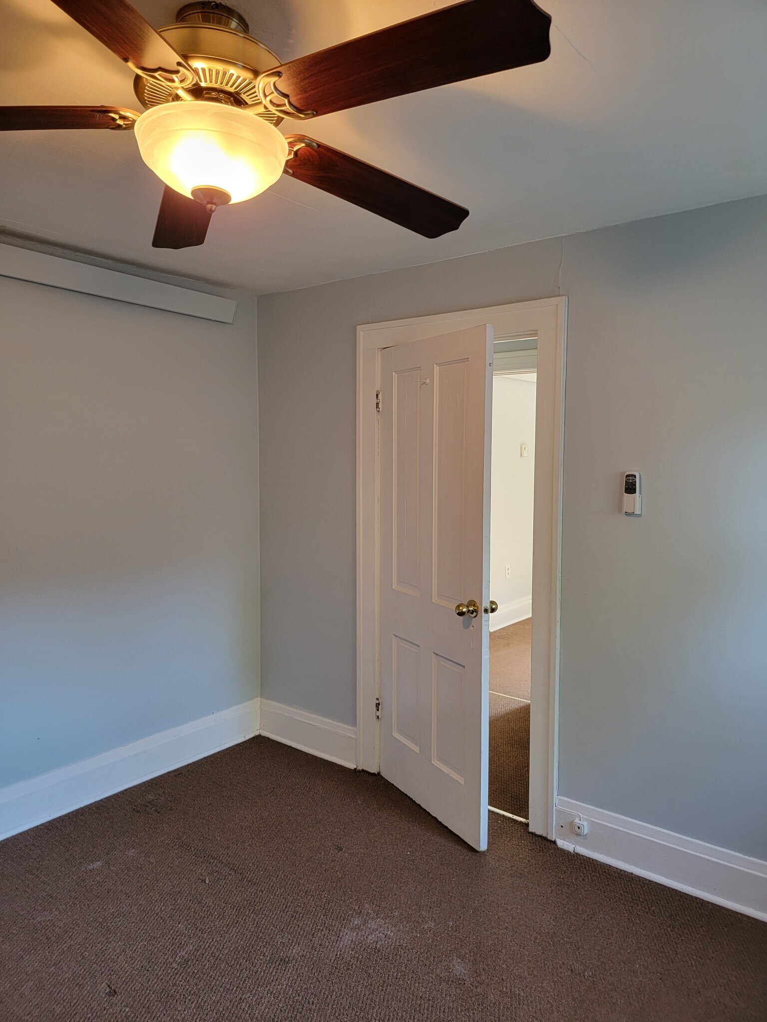 Main Bedroom - 117 2nd St N