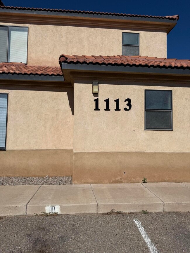Primary Photo - 1113 Meadowlark Way SE