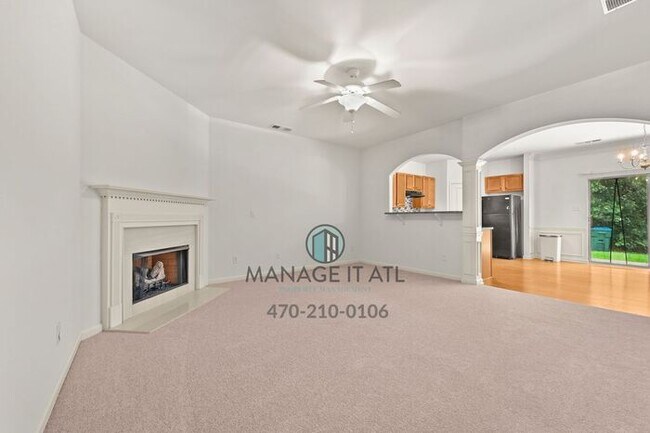 Building Photo - 3 Bedroom Townhome in Alpharetta