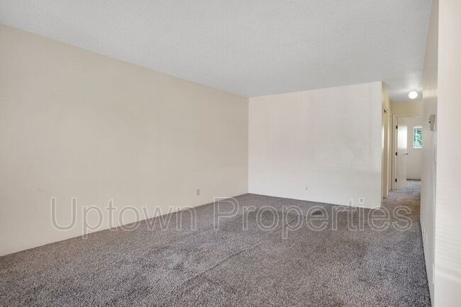 Building Photo - 4113 SE 28th Ave