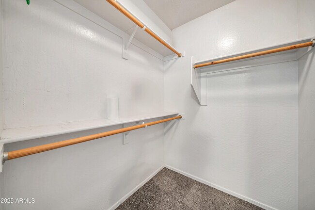 Building Photo - 15385 W Cottonwood Cir