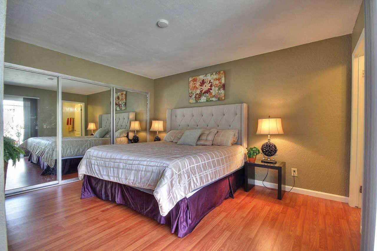 master Bedroom - 33067 Lake Michigan St