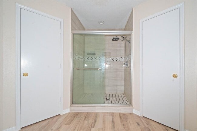 Building Photo - 10950 Linden Gate Dr