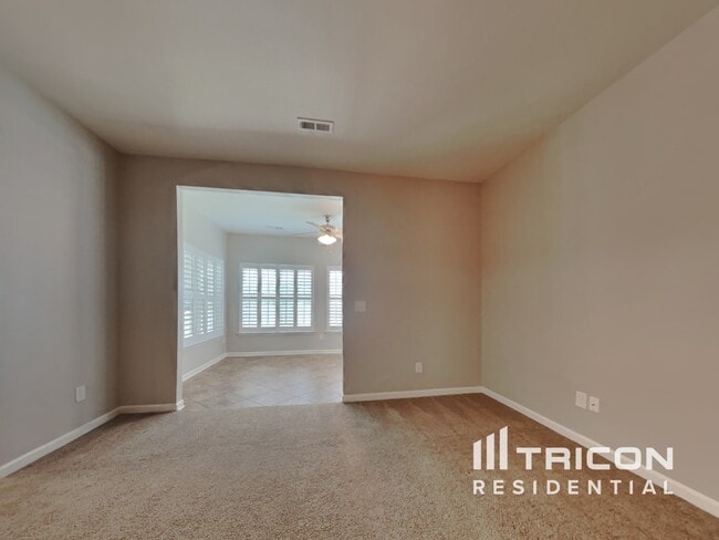 Building Photo - 115 Still Water Cir