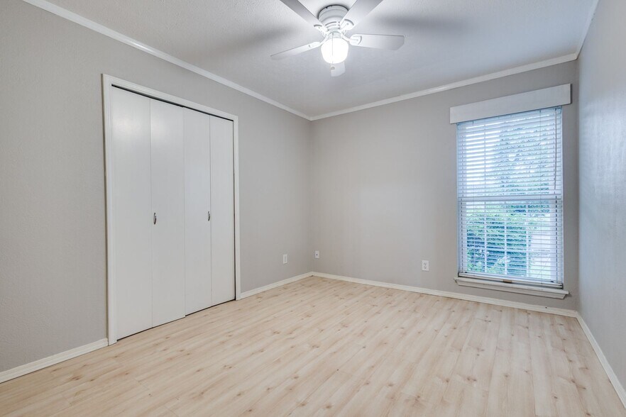 Building Photo - 3029 Yorkshire Ct