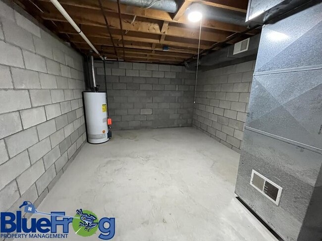 Building Photo - 646 Woodlawn Dr