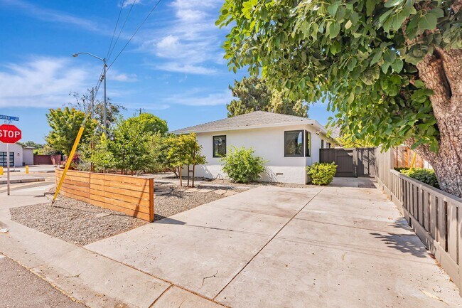 Building Photo - Remodeled Home in near Downtown Mountain View