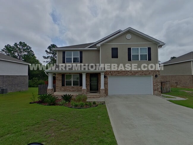 Primary Photo - Spacious 5-Bedroom Home with Flexible Livi...
