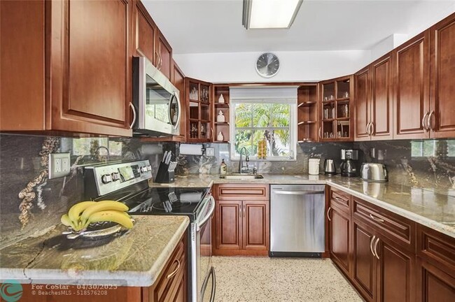 Building Photo - 3230 S Terra Mar Dr