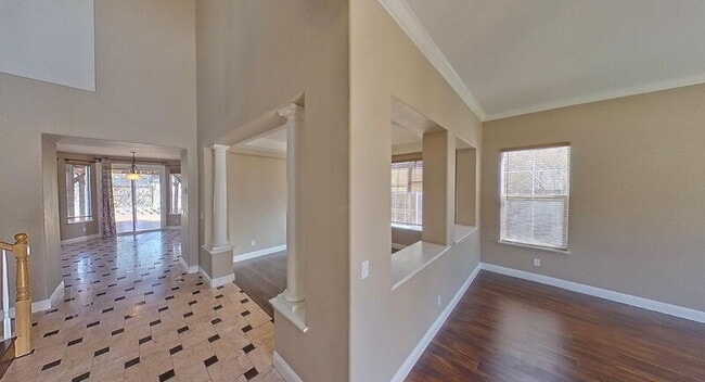 Building Photo - 1692 Woodhaven Cir
