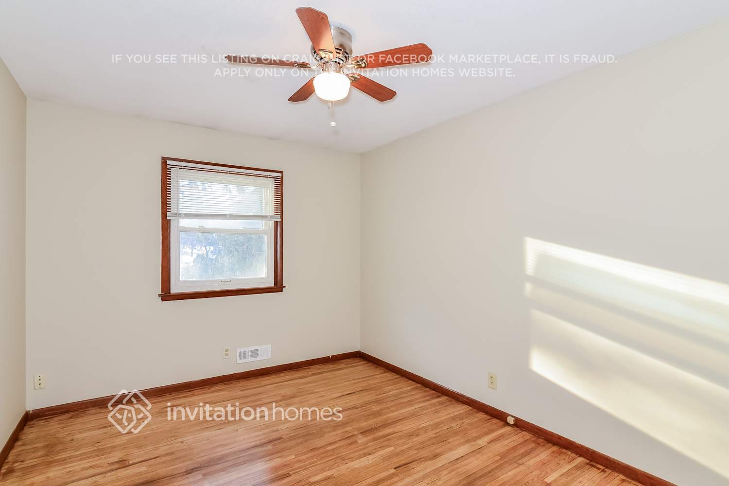 Building Photo - 124 Oakwood Rd