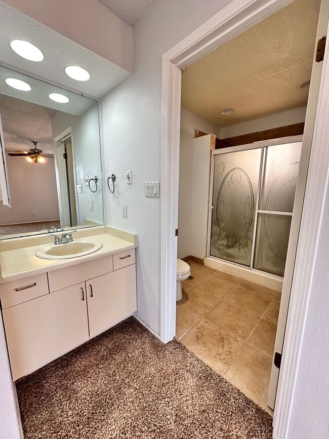 Building Photo - Move-In Special: ½ OFF First Month’s Rent! 3 Bedroom 2 Bathroom 2109 Sqft