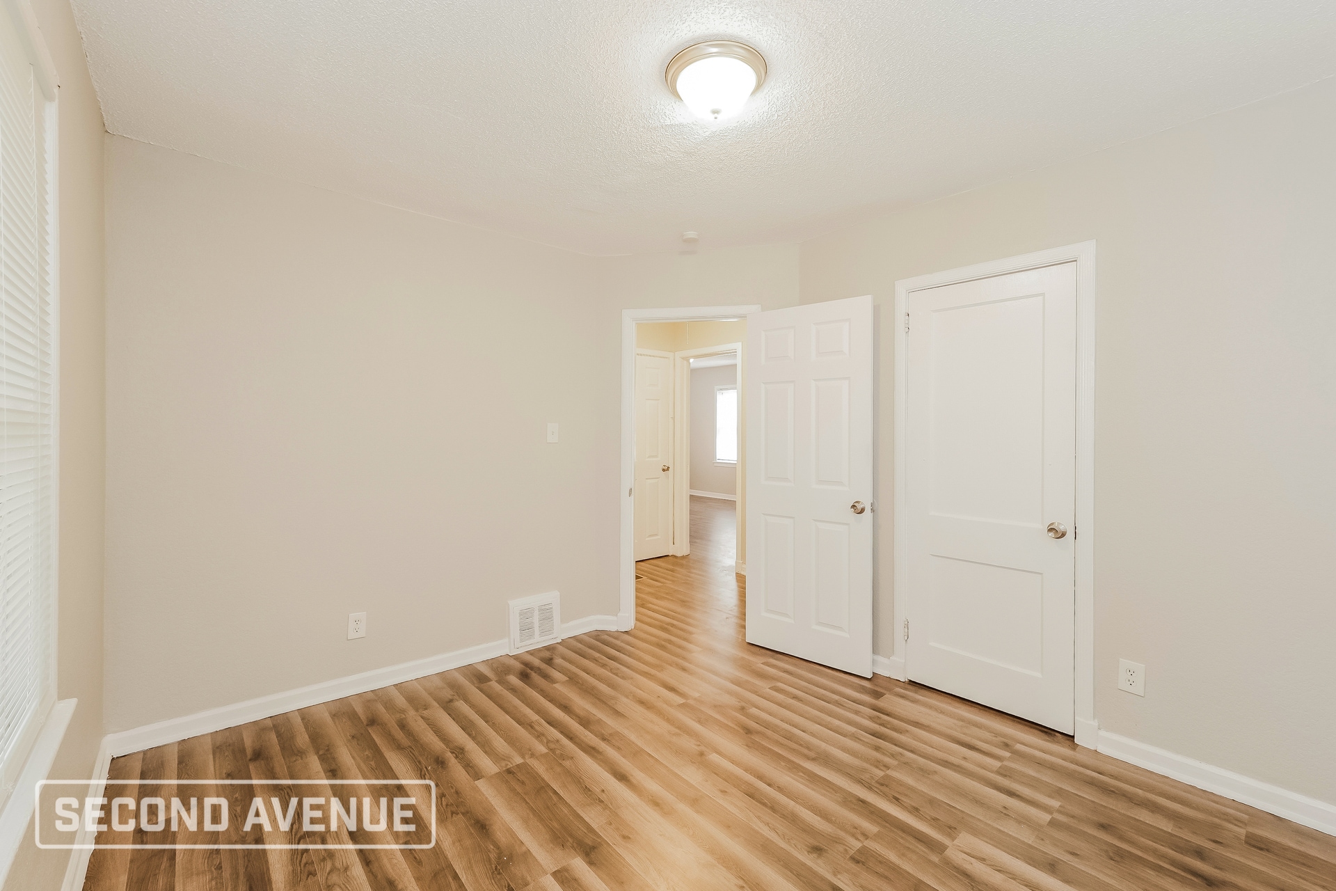 Building Photo - 4412 Kensington Ave