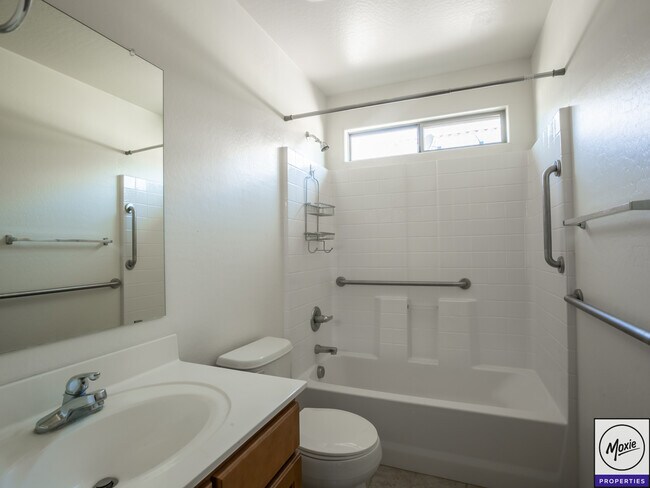 Building Photo - 25550 W Beth Dr