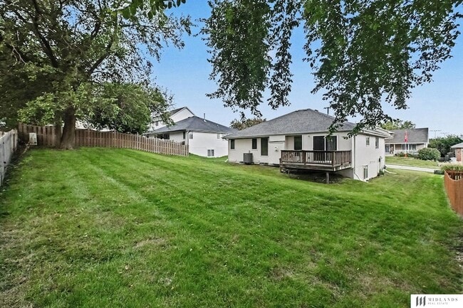 Building Photo - 15613 Timberlane Dr
