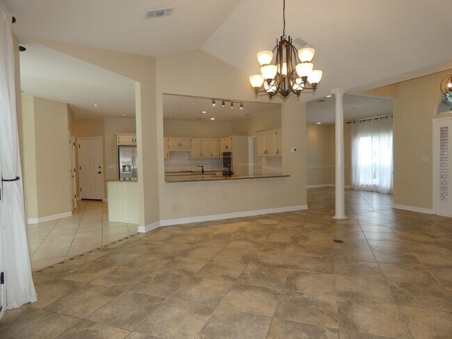 Building Photo - Spacious 4-Bedroom Pool Home