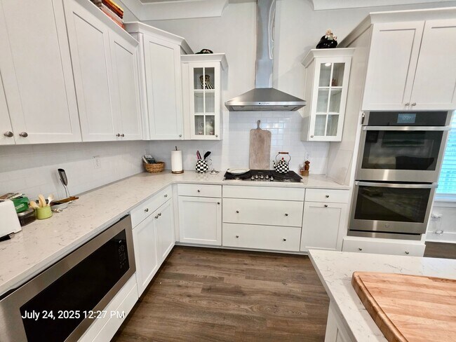 Building Photo - Like new 4 bedroom + loft - Stonoview - Jo...