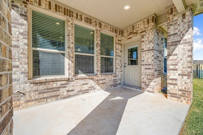 Building Photo - 5401 Zephyr Ln