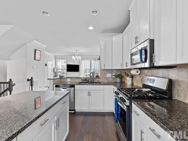 Building Photo - 1030 Brownsmith Dr