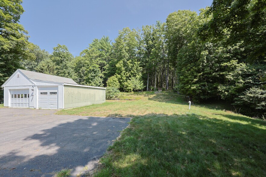 Building Photo - 85 West Main Street