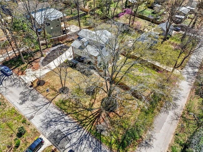 Building Photo - 3087 Alston Dr