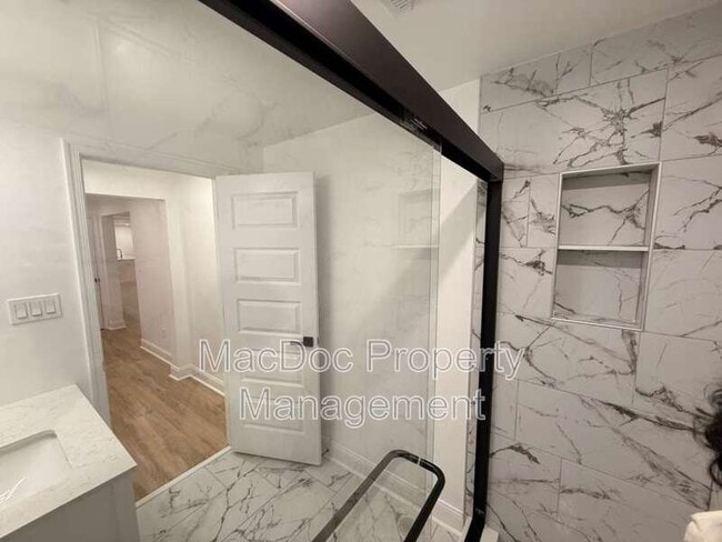 Building Photo - 10402 Laurel Ridge Way