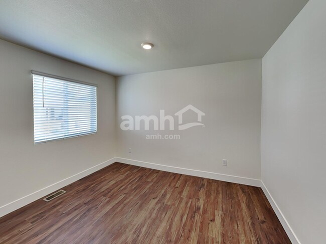 Building Photo - 3934 Wyedale Wy