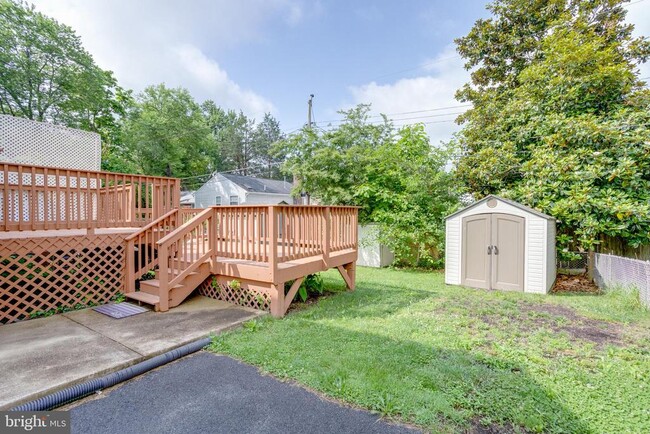 Building Photo - 2719 Albemarle Dr