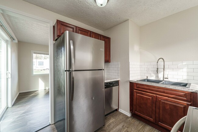 Building Photo - Ryde LLC
