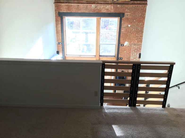 Building Photo - 3033 Blake St