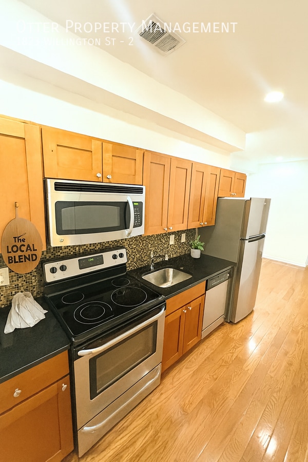 Building Photo - 1823 Willington St