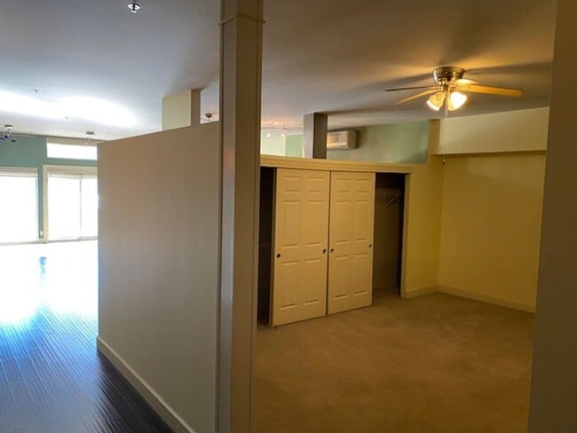 Building Photo - Beautiful and Historic condo just steps fr...