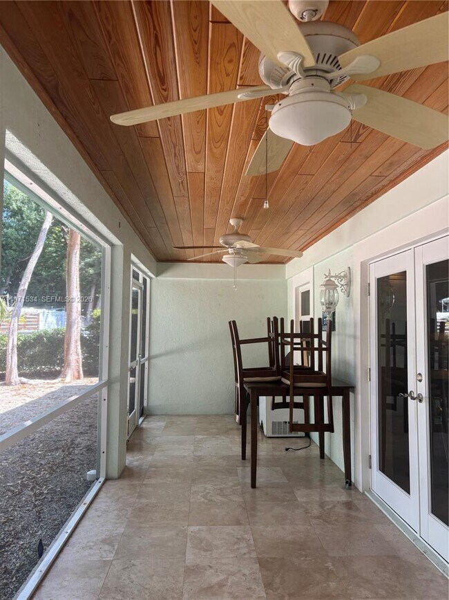 Building Photo - 42 Transylvania Ave