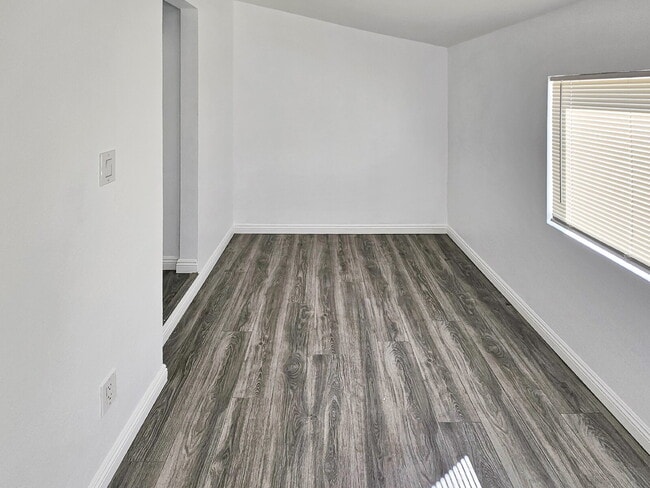 Building Photo - 327 W Haloid Ave