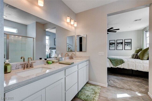 Building Photo - 871 Benning St