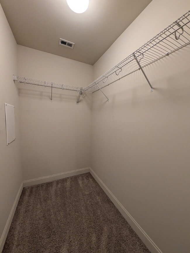 Building Photo - 4140 Fieldstone Lp