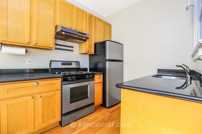 Building Photo - 360 Locust St