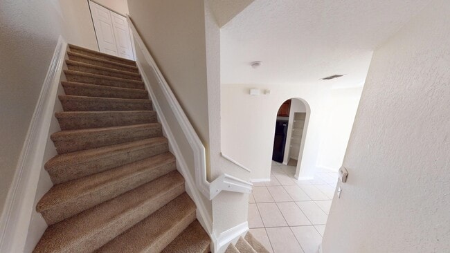 Building Photo - 831 Pipers Cay Dr