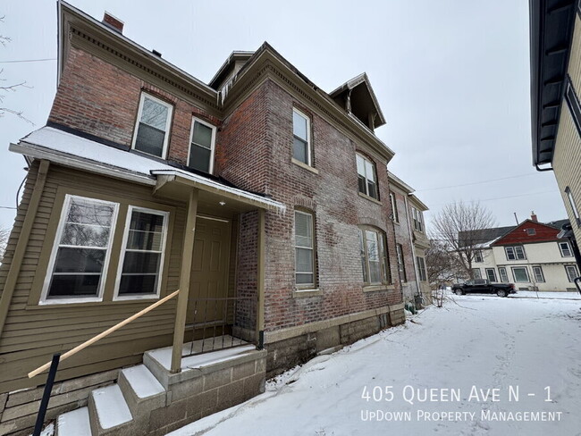 Building Photo - 405 N Queen Ave