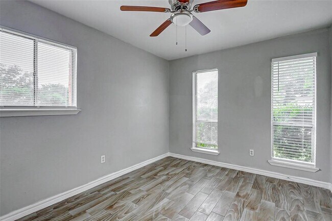 Building Photo - 4969 E Ridge Creek Dr
