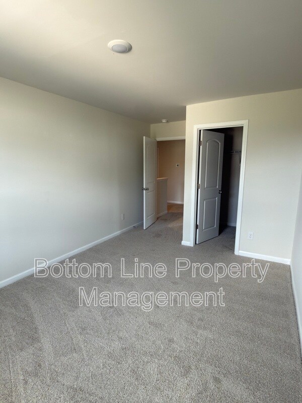 Building Photo - 1035 Pepper Ln