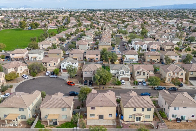 Building Photo - 2416 S 90th Glen