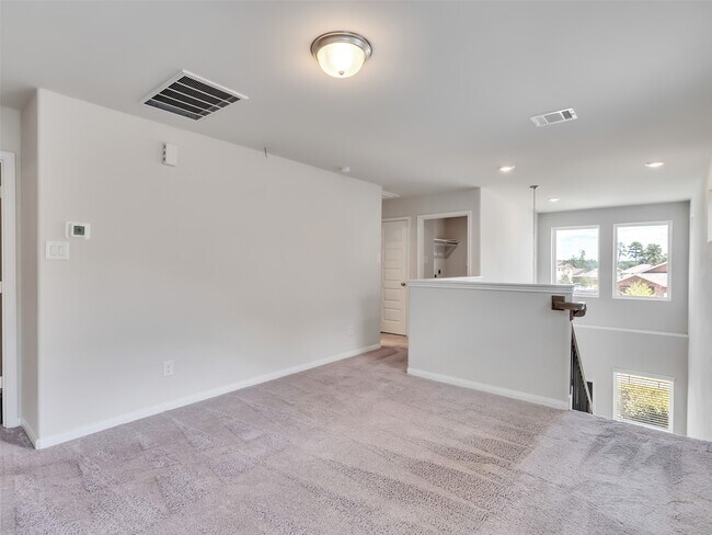 Building Photo - 7087 Silverleaf Oak St