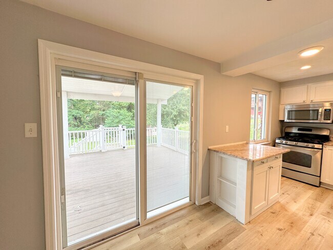 Building Photo - 2652 Santa Barbara Dr