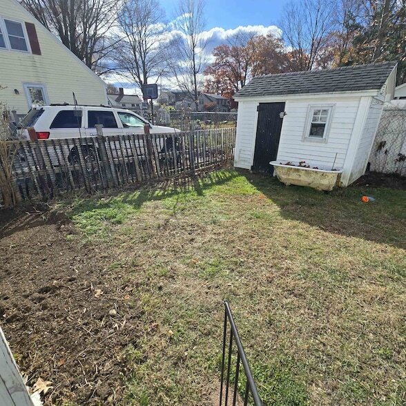 Building Photo - 13 Forest St