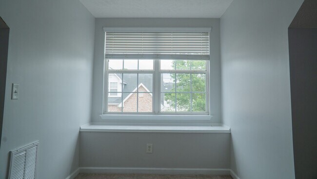 Building Photo - 714 Spence Enclave Ln