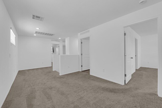 Building Photo - Don't miss out on this cozy 3-bedroom, 2-story home that's ready for you to move in!